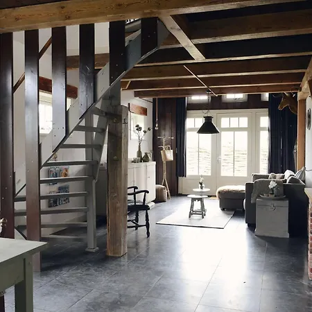 Vakantiehuis In Authentic Rural Farmhouse
